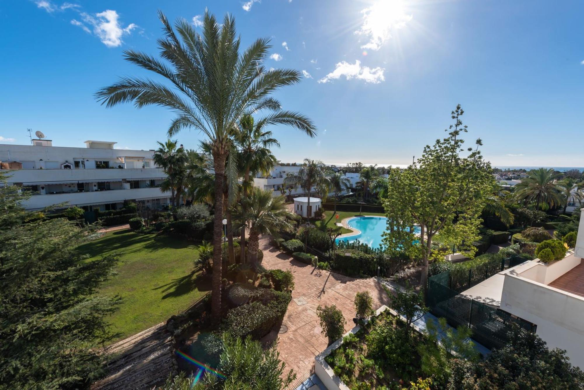Altos De Banus L